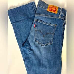Levi 314 Slimming Straight